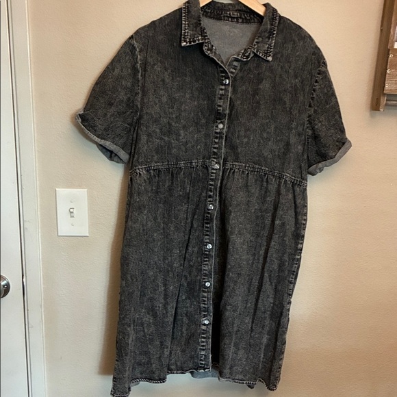 Dresses & Skirts - Black Acid Wash Denim Button-Up Dress
